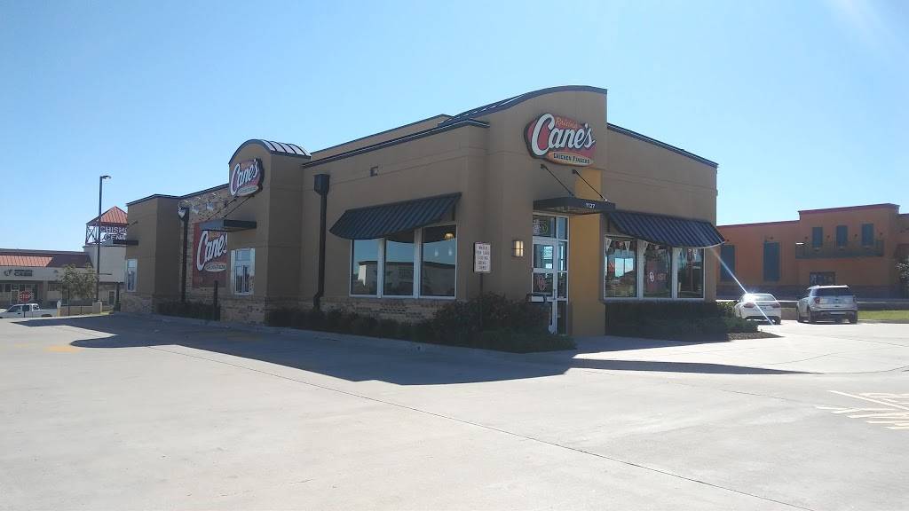 Raising Canes Chicken Fingers | meal takeaway | 1127 Garth Brooks Blvd, Yukon, OK 73099, USA | 4053503130 OR +1 405-350-3130