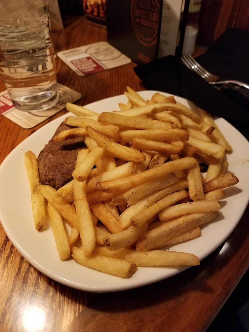 Outback Steakhouse | restaurant | 2468 Tittabawassee Rd, Saginaw, MI 48604, USA | 9897972319 OR +1 989-797-2319