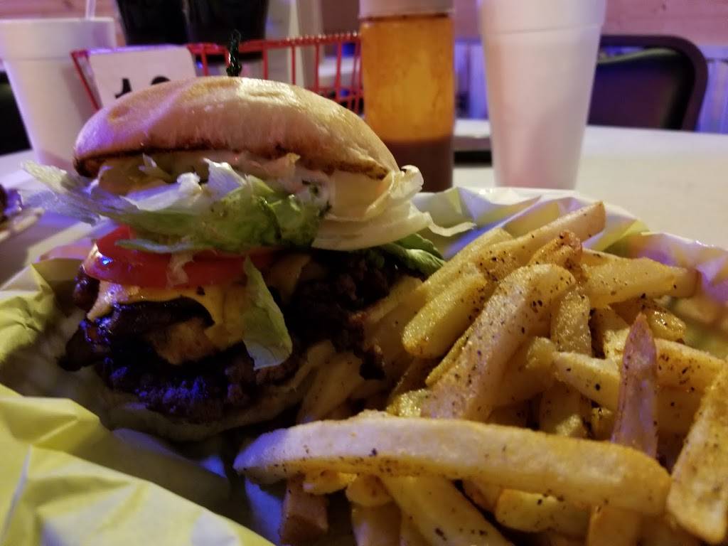 Backyard BBQ | restaurant | 1695 Morgans Point Rd, Belton, TX 76513, USA | 2547809889 OR +1 254-780-9889