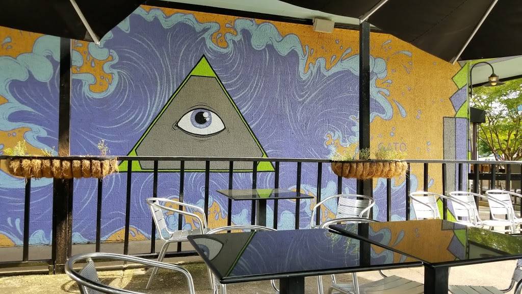 Crocs 19th Street Bistro | restaurant | 620 19th St, Virginia Beach, VA 23451, USA | 7574285444 OR +1 757-428-5444