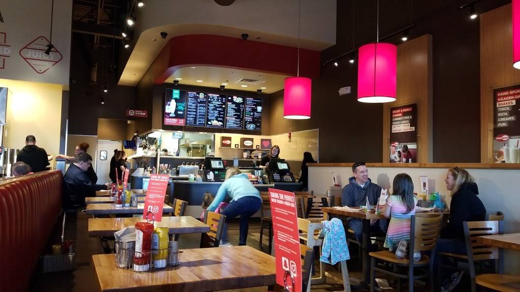 Smashburger | restaurant | 2 West, NJ-37 Unit 4C, Toms River, NJ 08753, USA | 7326089014 OR +1 732-608-9014