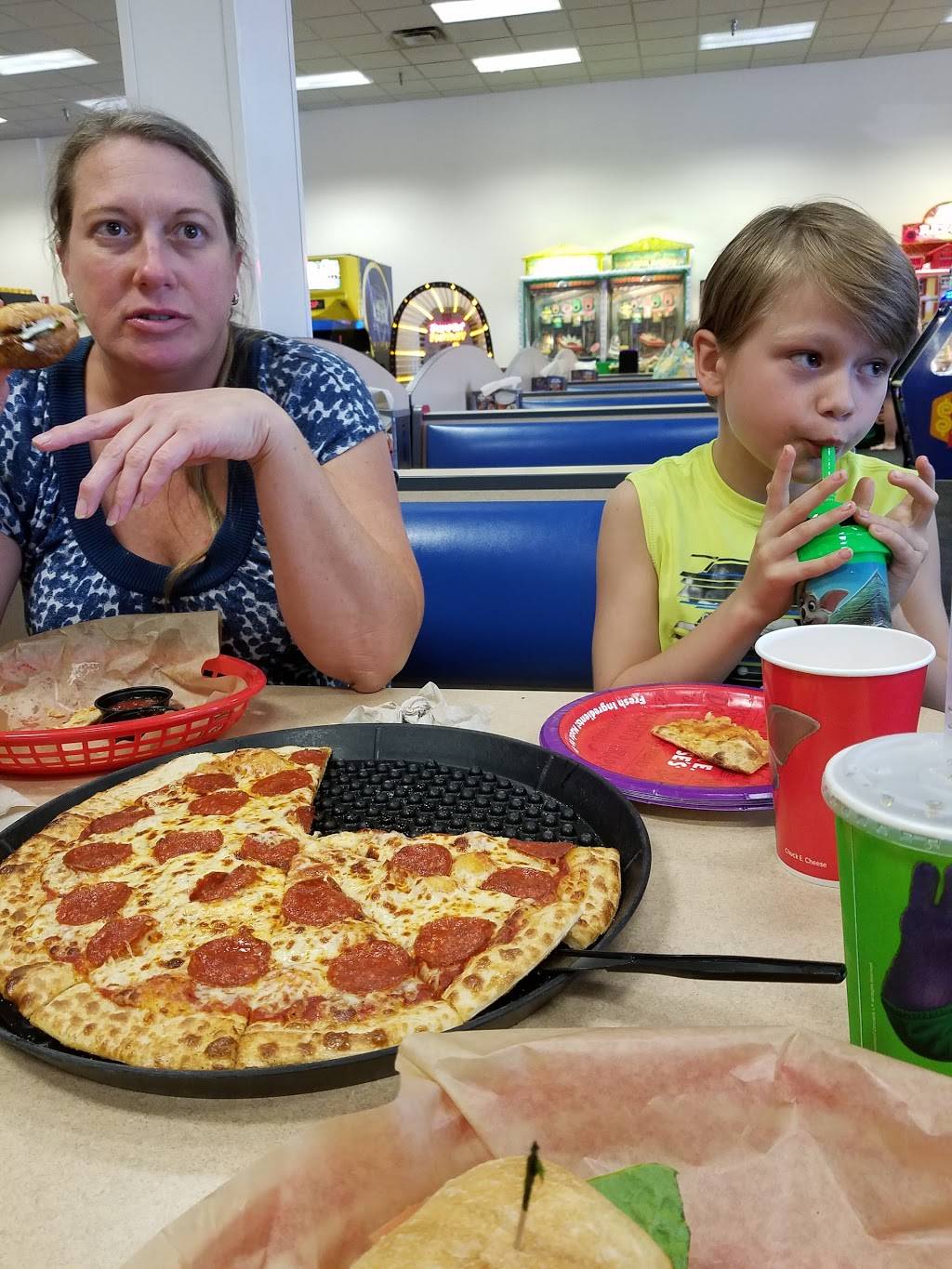 Chuck E. Cheeses | restaurant | 1540 W Brandon Blvd, Brandon, FL 33511, USA | 8136852902 OR +1 813-685-2902