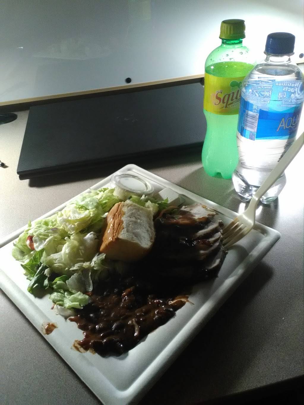 Savor | restaurant | 400 W Big Springs Rd, Riverside, CA 92507, USA | 9518275173 OR +1 951-827-5173