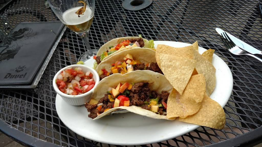 Centraal Grand Café and Tappery | restaurant | 2306 S Kinnickinnic Ave, Milwaukee, WI 53207, USA | 4147550378 OR +1 414-755-0378