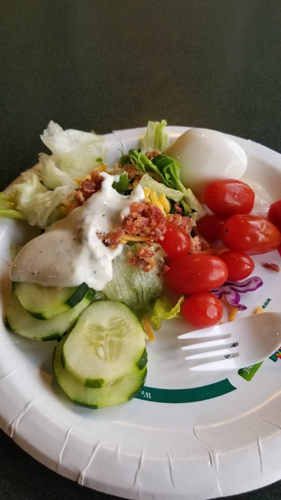 Round Table Pizza | meal delivery | 2650 Geer Rd, Turlock, CA 95382, USA | 2096321083 OR +1 209-632-1083