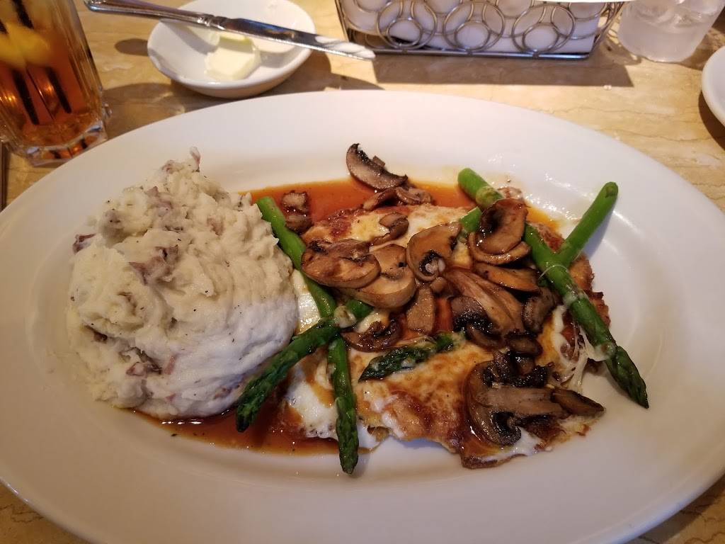 The Cheesecake Factory | restaurant | 24250 Town Center Dr #110, Valencia, CA 91355, USA | 6612861232 OR +1 661-286-1232