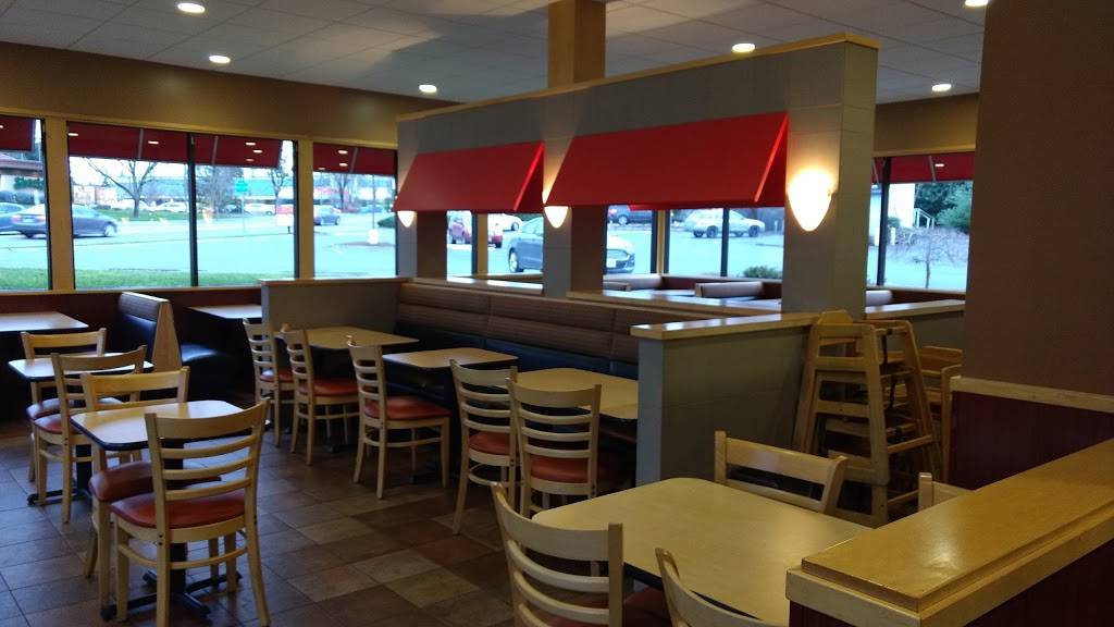 Dairy Queen Grill & Chill | restaurant | 7460 SW Garden Home Rd, Portland, OR 97223, USA | 5032459261 OR +1 503-245-9261