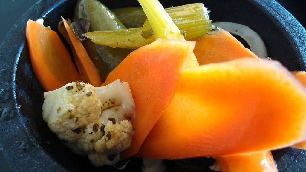 inos | restaurant | 7100 Roosevelt Rd, Oak Park, IL 60304, USA | 7087639571 OR +1 708-763-9571