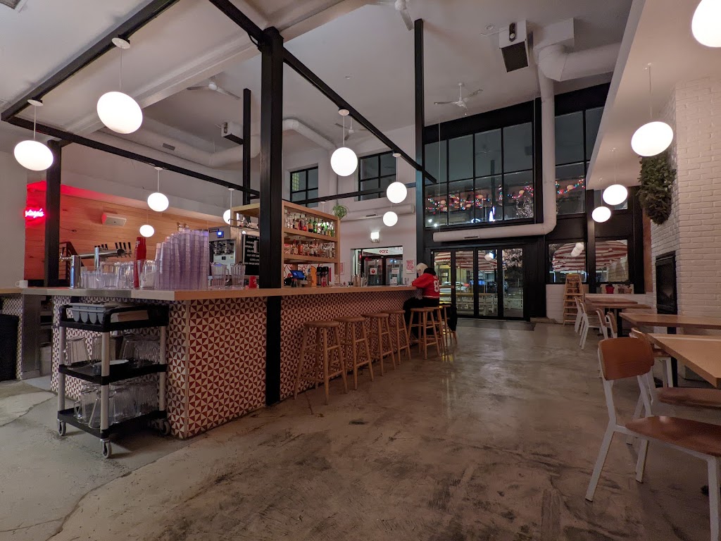 Parsons Chicken & Fish | restaurant | 2109 W Chicago Ave, Chicago, IL 60622, USA | 7736973346 OR +1 773-697-3346