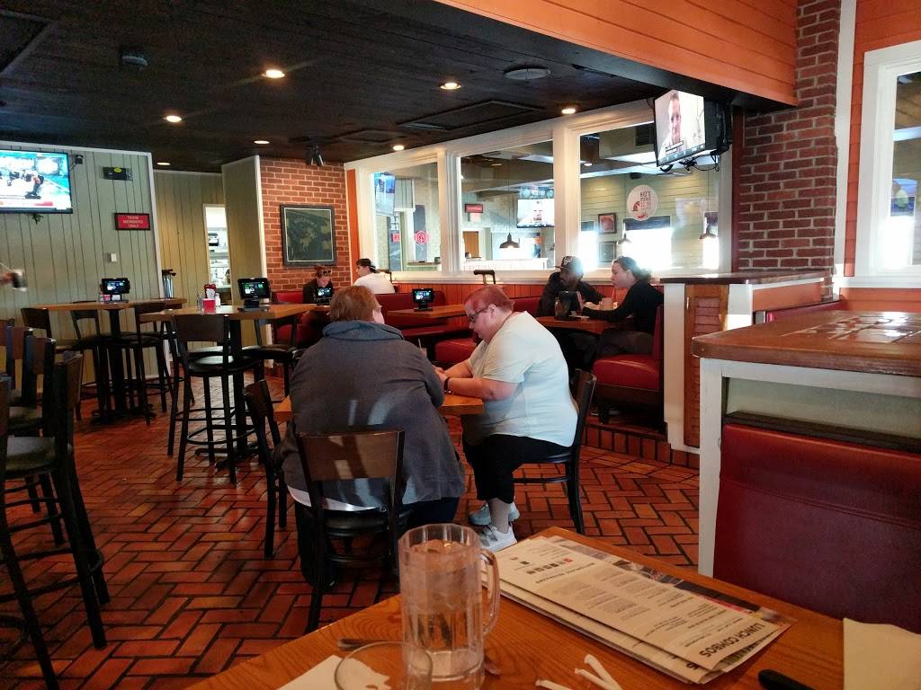 Chilis Grill & Bar | restaurant | 6730 S 27th St, Lincoln, NE 68512, USA | 4024202800 OR +1 402-420-2800