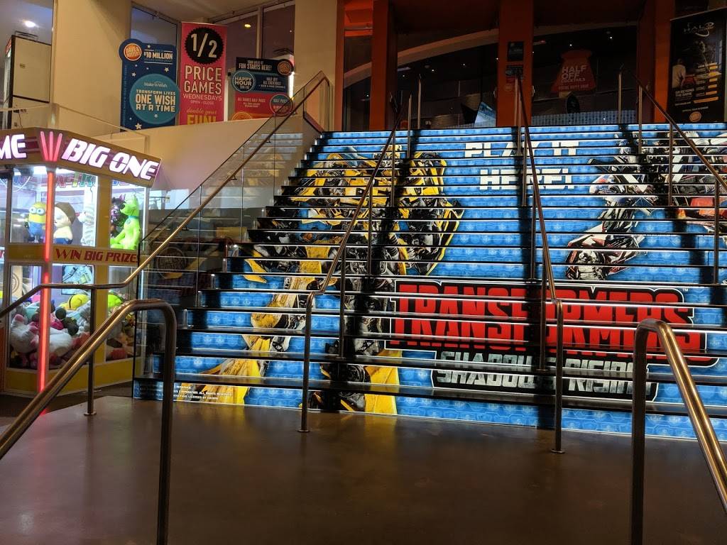 Dave & Busters | restaurant | 8986 International Dr, Orlando, FL 32819, USA | 4075413300 OR +1 407-541-3300