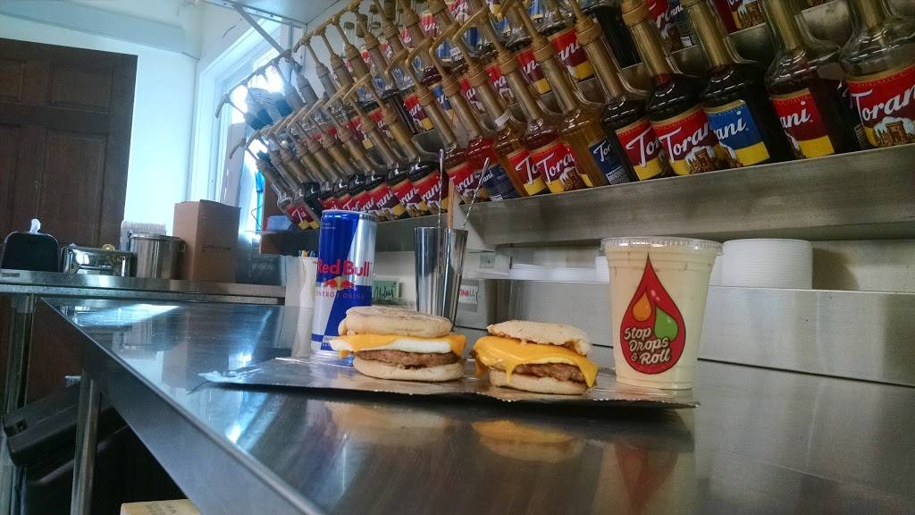 Dunkin | bakery | 585 White Mountain Hwy, Milton, NH 03851, USA | 6036527222 OR +1 603-652-7222