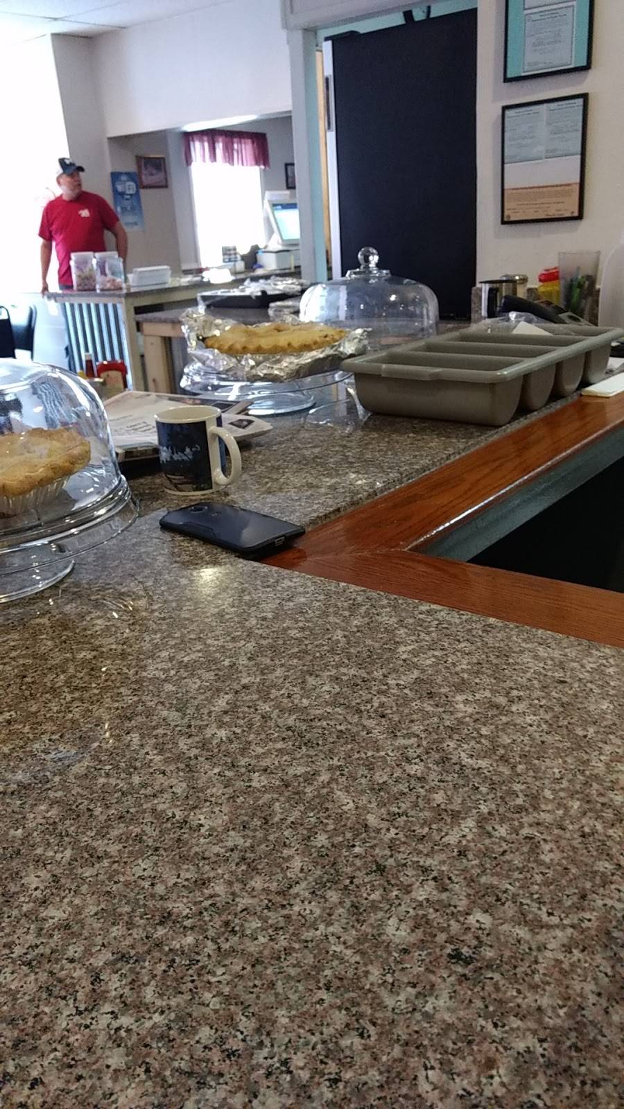 Cindy Bs Cafe | restaurant | 1110 Locust St, Murphysboro, IL 62966, USA | 6186842776 OR +1 618-684-2776