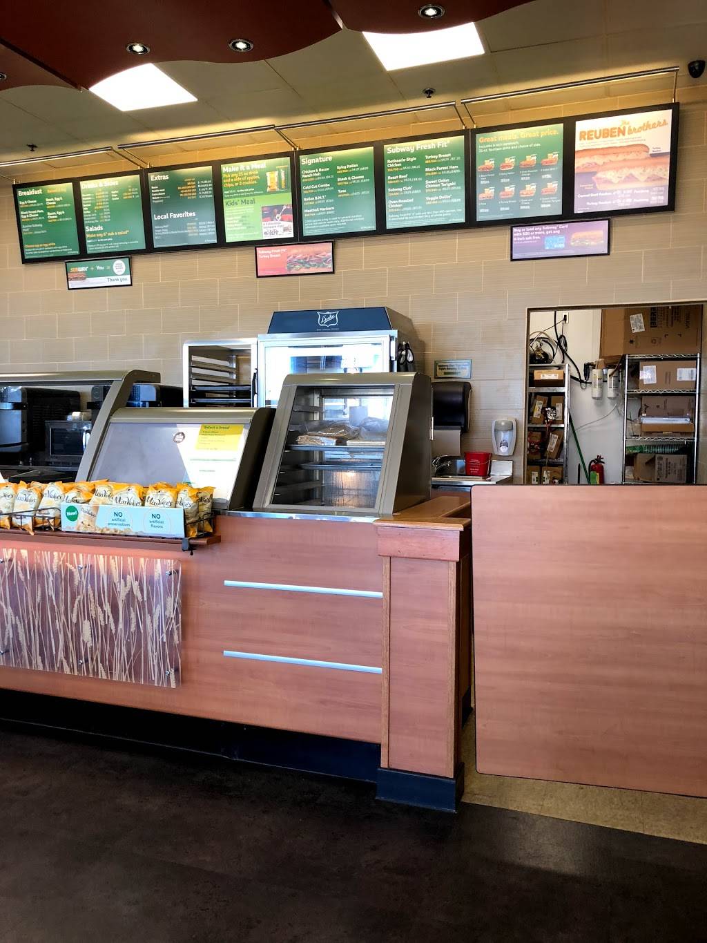 Subway | restaurant | 1720 Belle Isle Blvd, Oklahoma City, OK 73118, USA | 4058487827 OR +1 405-848-7827