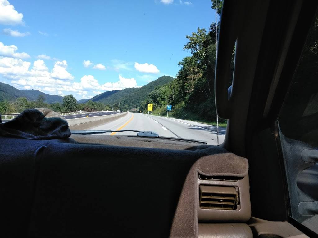 Cabin Creek Grill | restaurant | 389 Cabin Creek Rd, Cabin Creek, WV 25035, USA | 6812218011 OR +1 681-221-8011