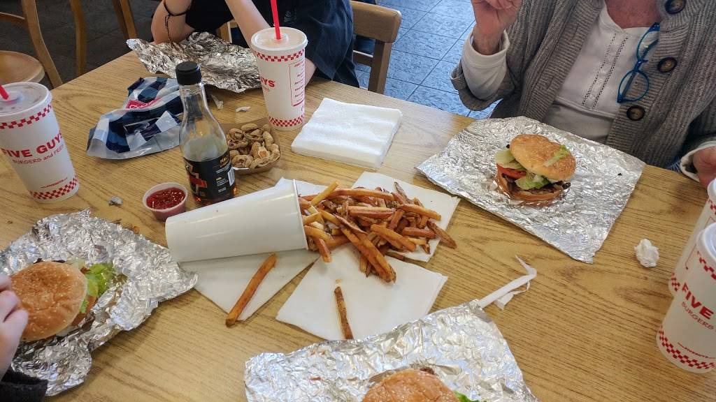 Five Guys | meal takeaway | 1600 Miller Trunk Hwy, Duluth, MN 55811, USA | 2187299860 OR +1 218-729-9860