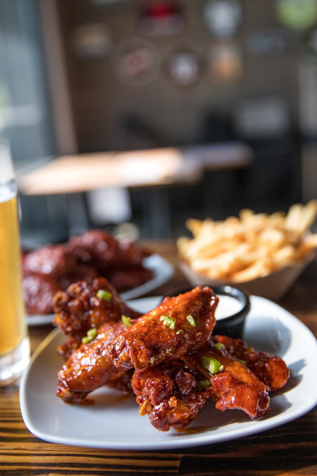 Wing Room | restaurant | 12930 Day St Ste 107, Moreno Valley, CA 92557, USA | 9519005029 OR +1 951-900-5029