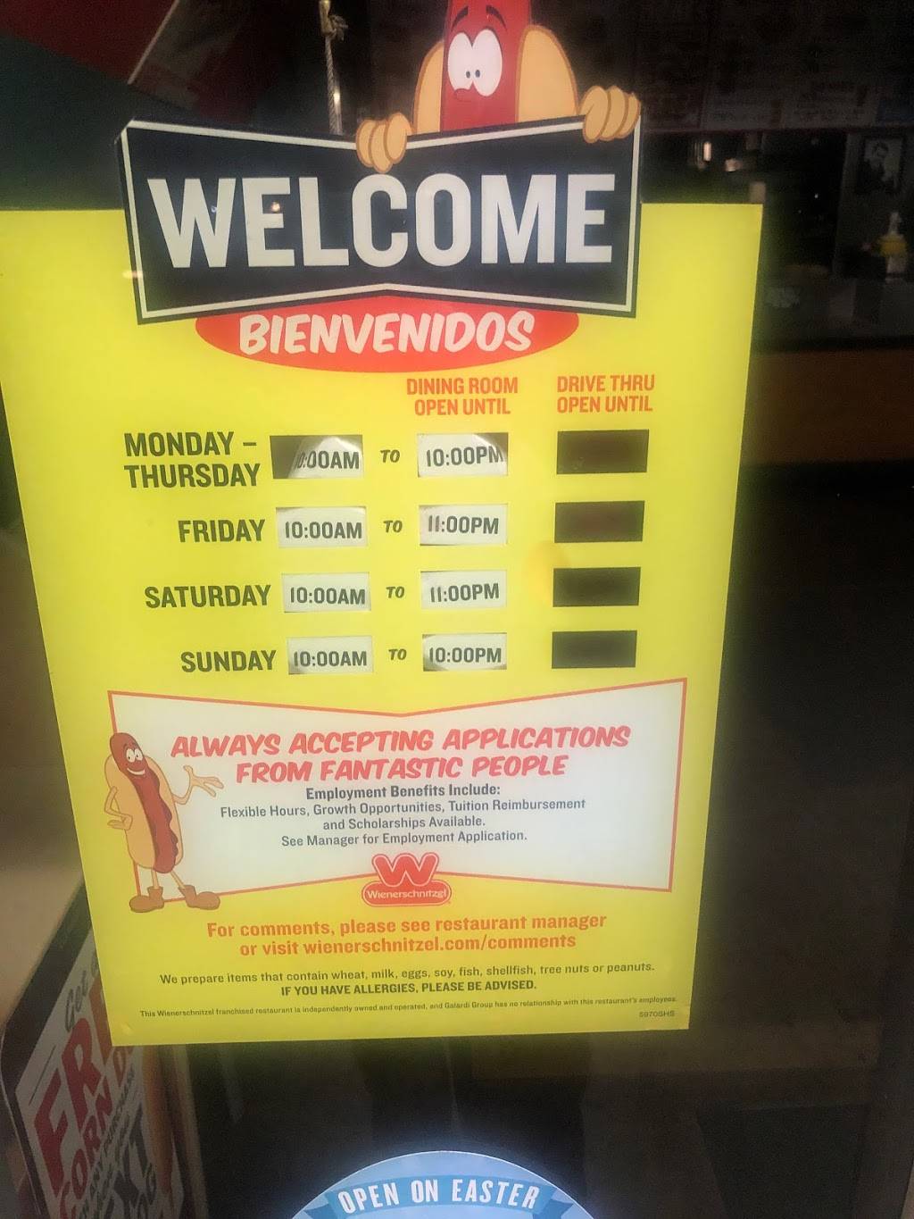 Wienerschnitzel | restaurant | 500 E Main St, Santa Maria, CA 93454, USA | 8059225558 OR +1 805-922-5558