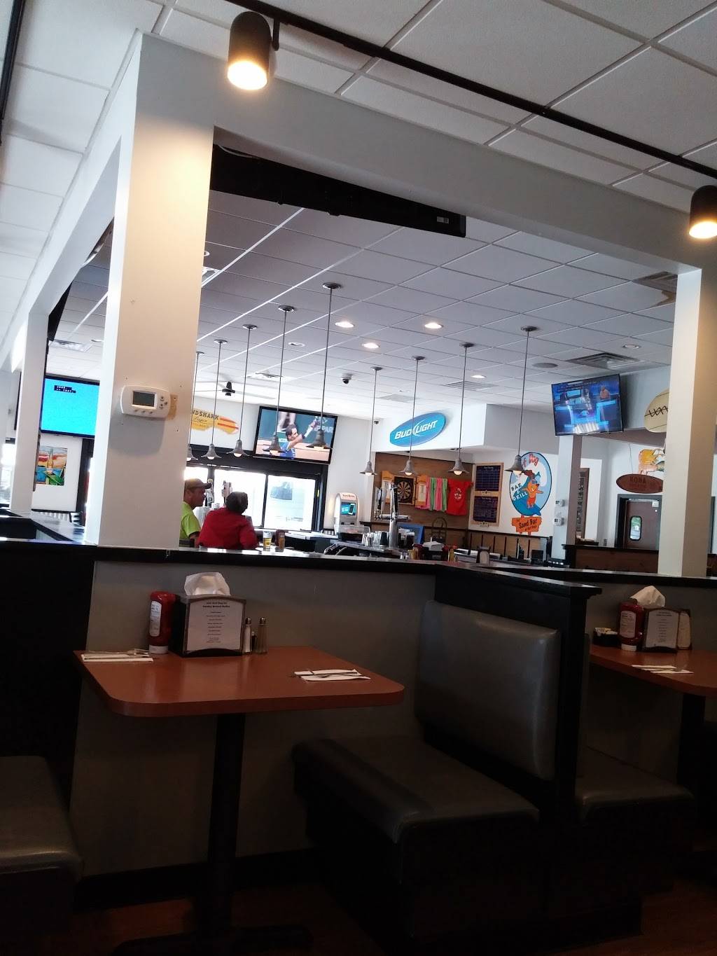 Surf Dog Bar and Grill | restaurant | 2405, 1563 Dehirsch Ave, Woodbine, NJ 08270, USA | 6094276011 OR +1 609-427-6011