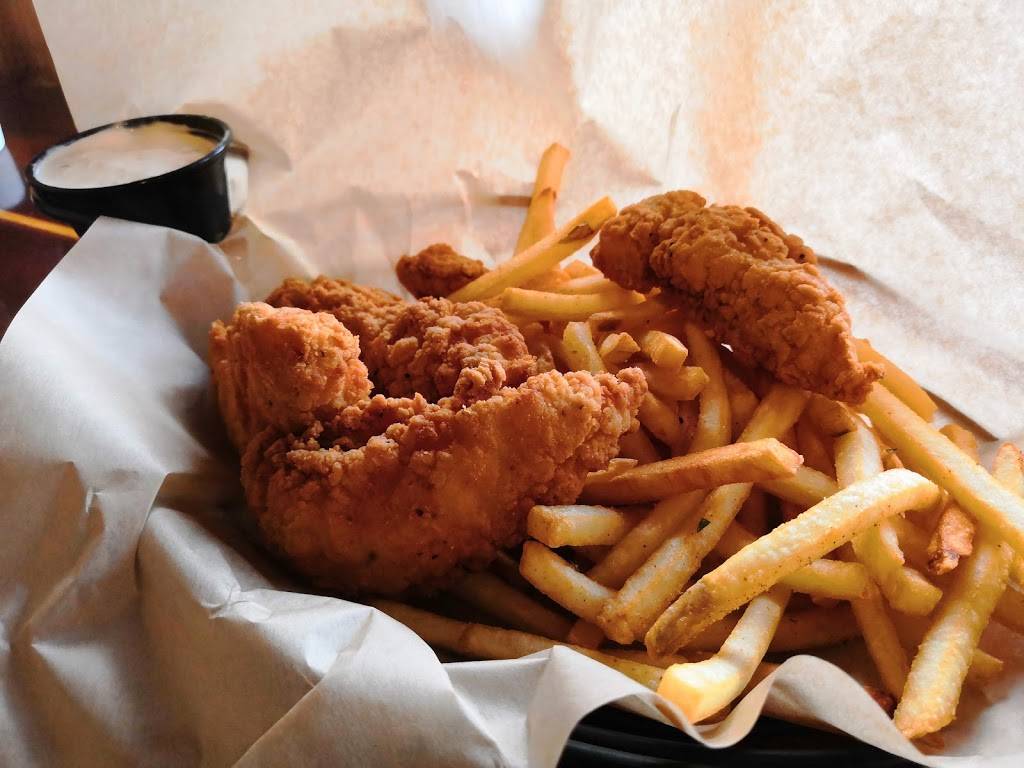 Beach Burgers And Brew | restaurant | 136 Main St, Seal Beach, CA 90740, USA | 5624302330 OR +1 562-430-2330