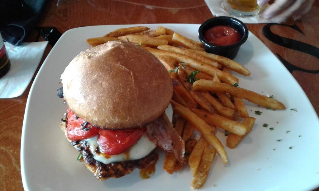 Antonios Restaurant and Bar | restaurant | 806 Sea Mountain Hwy, North Myrtle Beach, SC 29582, USA | 8432810620 OR +1 843-281-0620