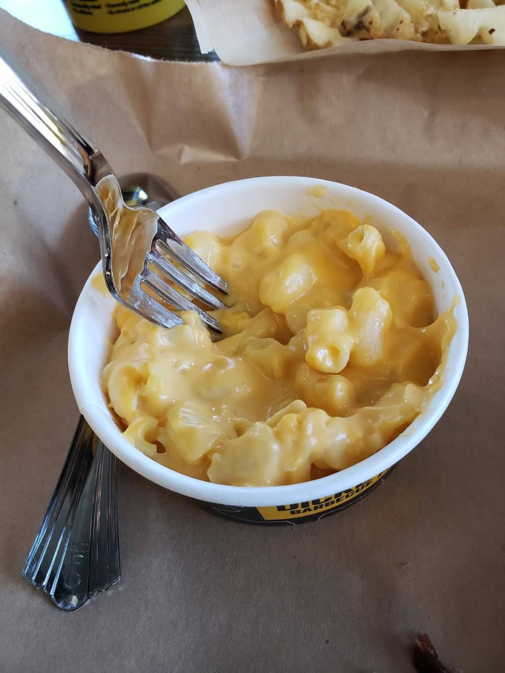 Dickeys Barbecue Pit | restaurant | 1725 Northpark Blvd W, San Bernardino, CA 92407, USA | 9094737393 OR +1 909-473-7393