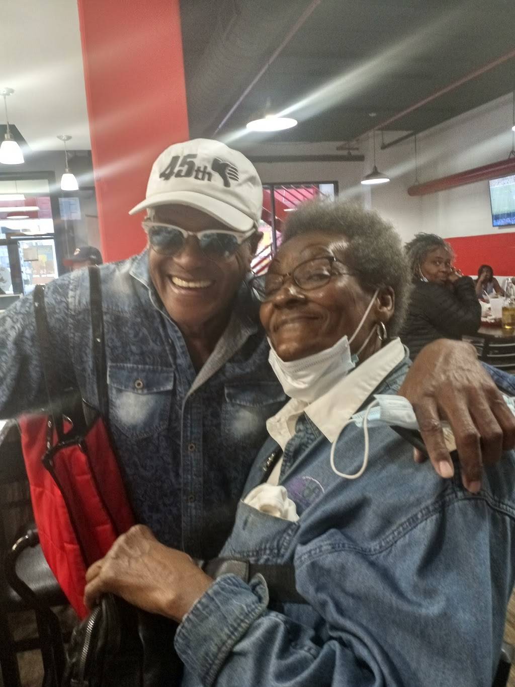 Harold’s Chicken #88 | restaurant | 1450 S Michigan Ave, Chicago, IL 60605, USA | 3129645003 OR +1 312-964-5003