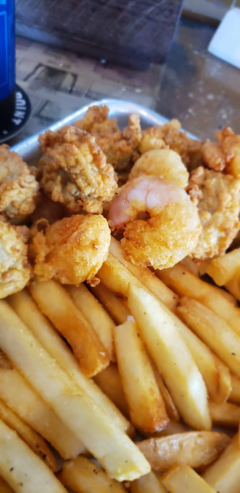 Shuckin Shack Oyster Bar | restaurant | 13460 NC-50 #101, Surf City, NC 28445, USA | 9108032037 OR +1 910-803-2037