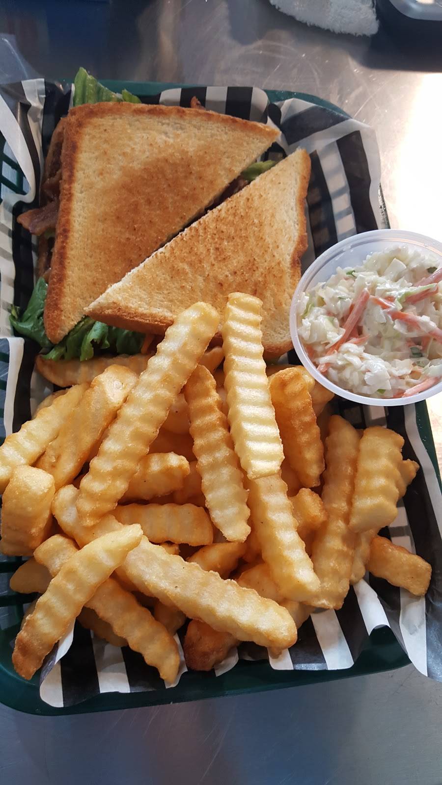 Moses Grill | restaurant | 2829 Gentry Memorial Hwy, Pickens, SC 29671, USA | 8645070301 OR +1 864-507-0301