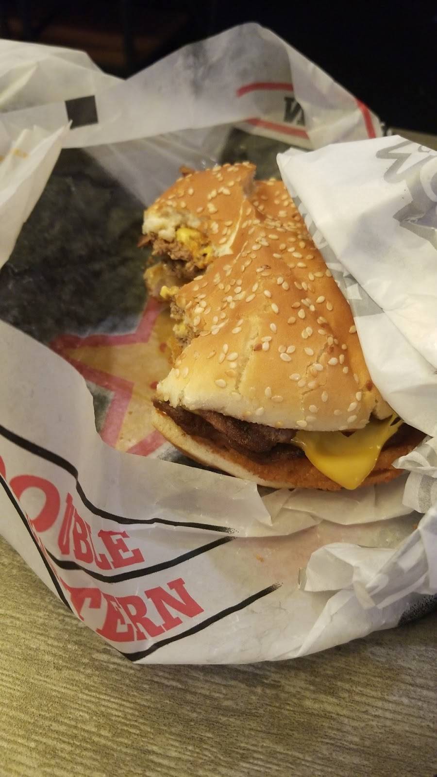 Carls Jr. | restaurant | 4555 E Jurupa St, Ontario, CA 91761, USA | 9096050506 OR +1 909-605-0506