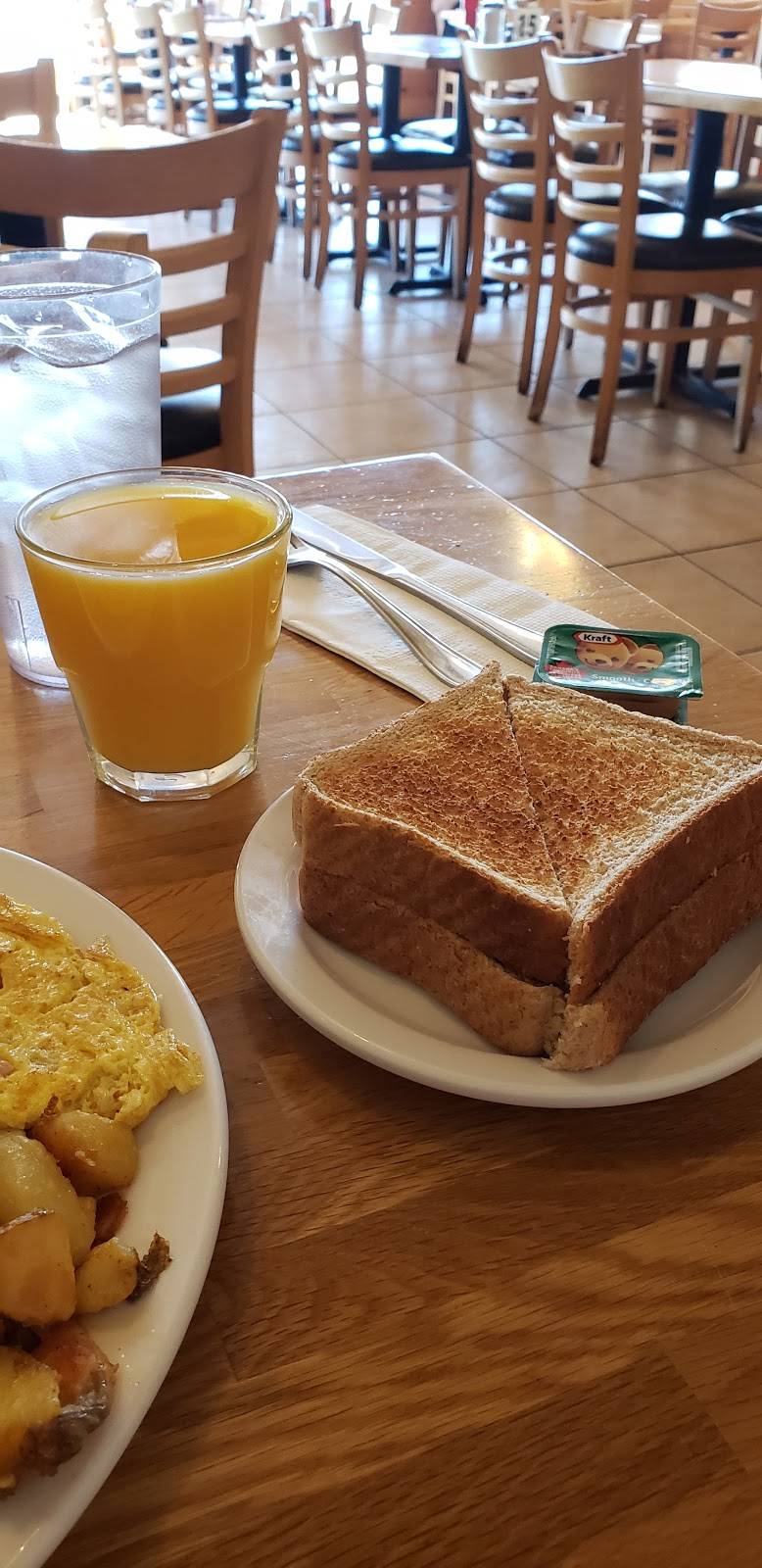 Sunset Grill | restaurant | 676 Wellington St E, Aurora, ON L4G 7N2, Canada | 9057269019 OR +1 905-726-9019