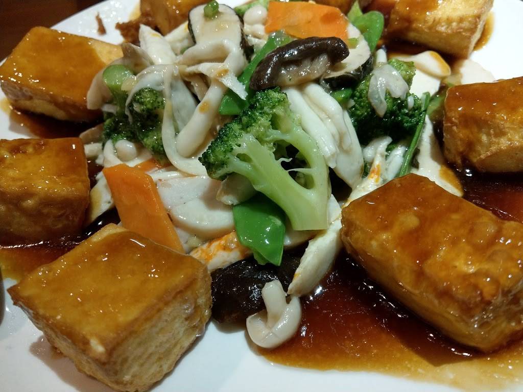 Lucky | restaurant | 5101 8th Ave, Brooklyn, NY 11220, USA | 7188710399 OR +1 718-871-0399