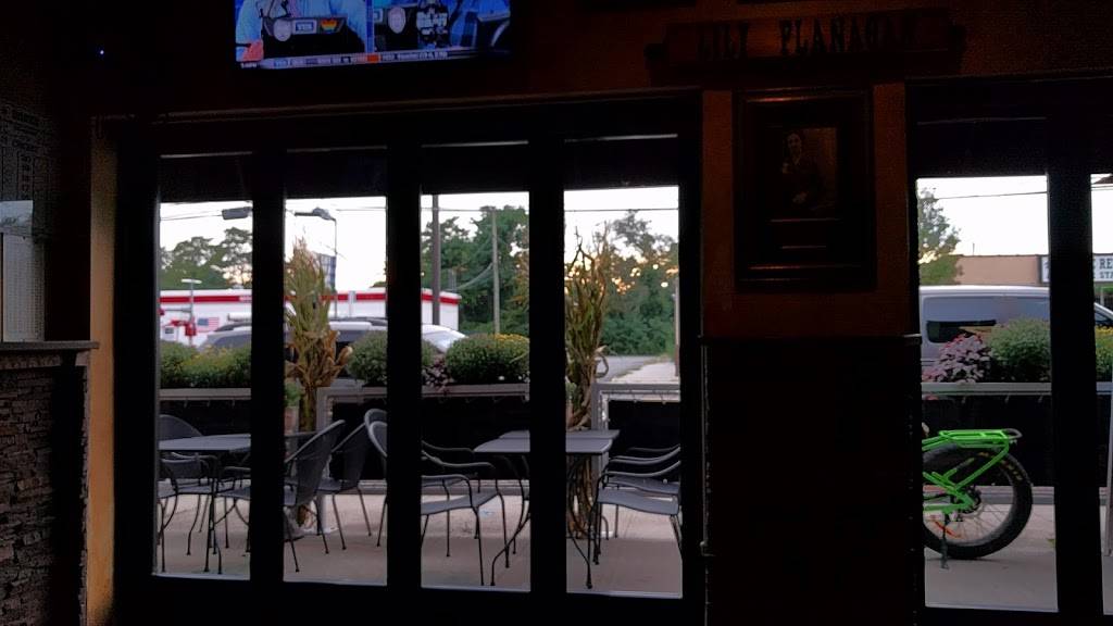 Flanagans Pub | restaurant | 451 Hawkins Ave, Lake Ronkonkoma, NY 11779, USA | 6315889843 OR +1 631-588-9843