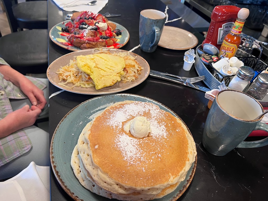 Honey Berry Pancakes and Cafe | restaurant | 2878 S 108th St, West Allis, WI 53227, USA | 4148000333 OR +1 414-800-0333