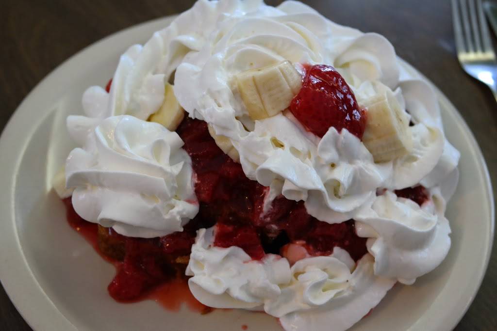 Shirleys Chuckwagon Cafe | restaurant | 202 Main St, Nashville, MI 49073, USA | 5178522201 OR +1 517-852-2201