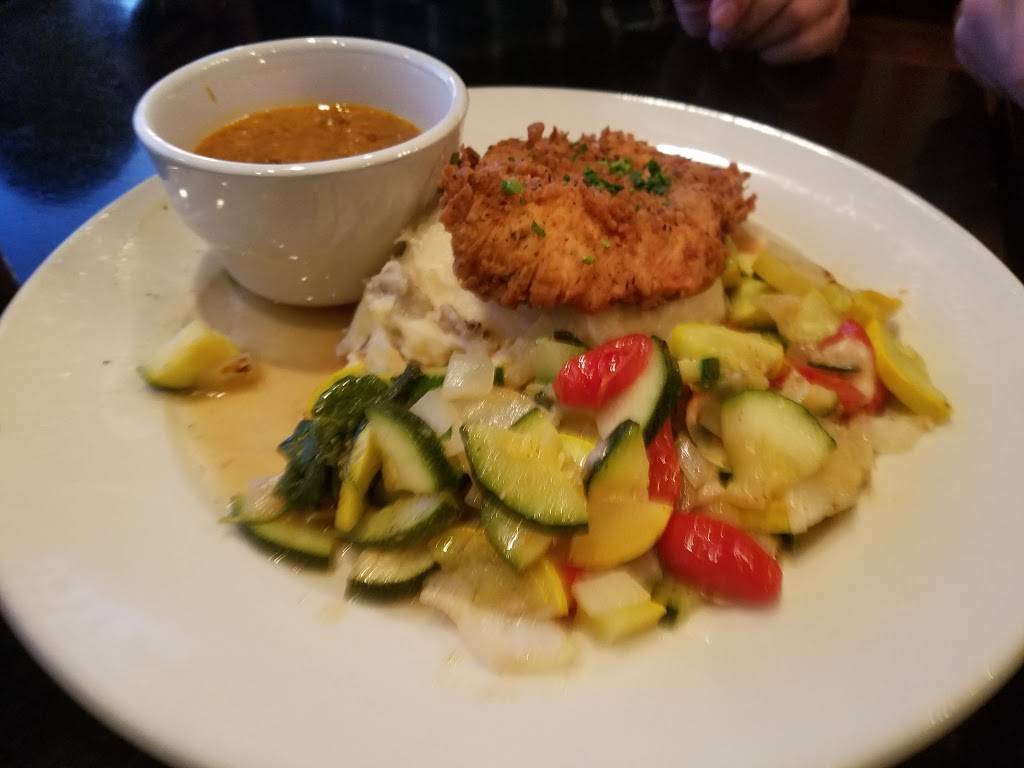 Maxies | restaurant | 6732 W Fairview Ave, Milwaukee, WI 53213, USA | 4142923969 OR +1 414-292-3969