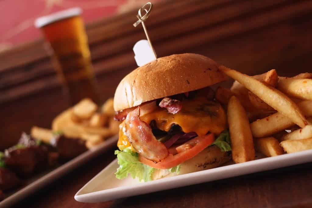Brassie Pub | restaurant | 73 Wilson St W #24, Ancaster, ON L9G 1N1, Canada | 9053048935 OR +1 905-304-8935