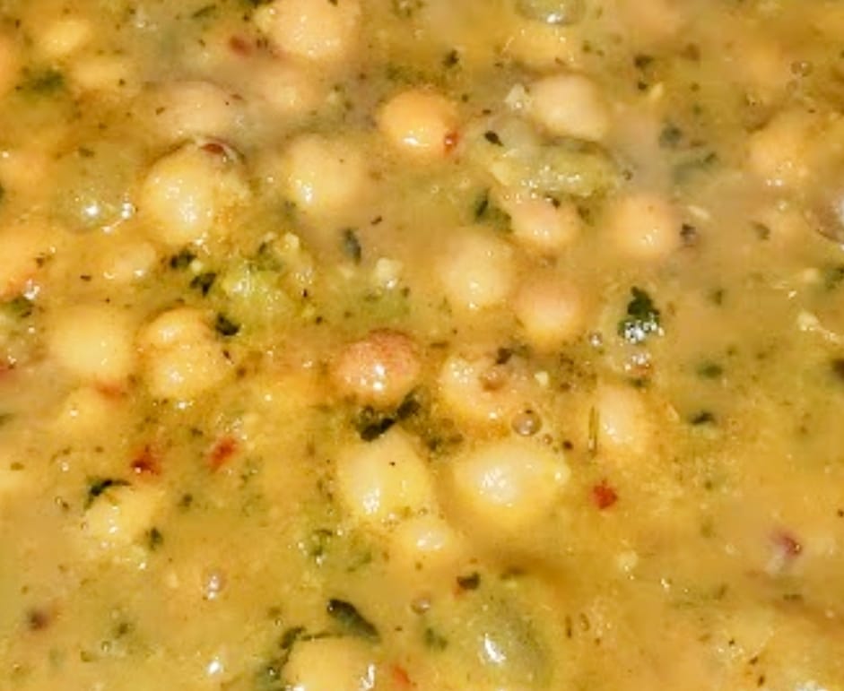 Doubles Queen | restaurant | 5687 Deerfield Rd, Orlando, FL 32808, USA | 4079062336 OR +1 407-906-2336