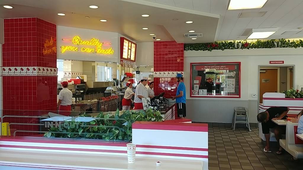 In-N-Out Burger | restaurant | 2895 Park Ave, Tustin, CA 92782, USA | 8007861000 OR +1 800-786-1000