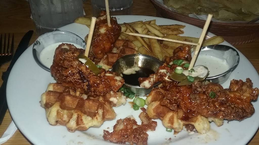 Chilis Grill & Bar | Open for Dine-In, Delivery and Takeout | restaurant | 10520 W Central Ave, Wichita, KS 67212, USA | 3167212700 OR +1 316-721-2700