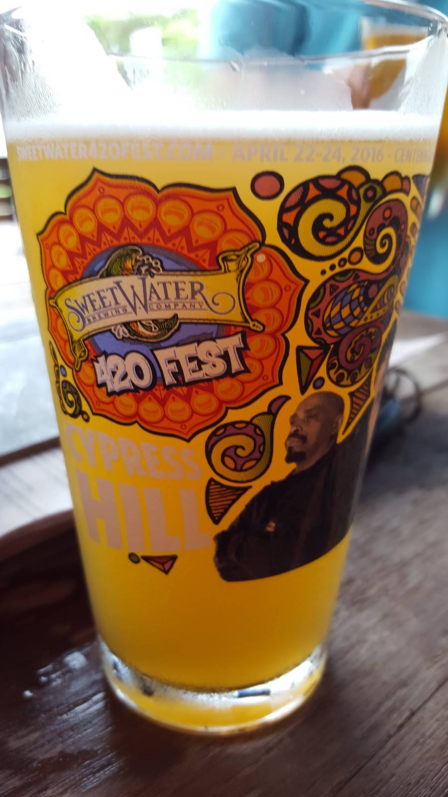 World of Beer | restaurant | 402 S Howard Ave, Tampa, FL 33606, USA | 8132516800 OR +1 813-251-6800