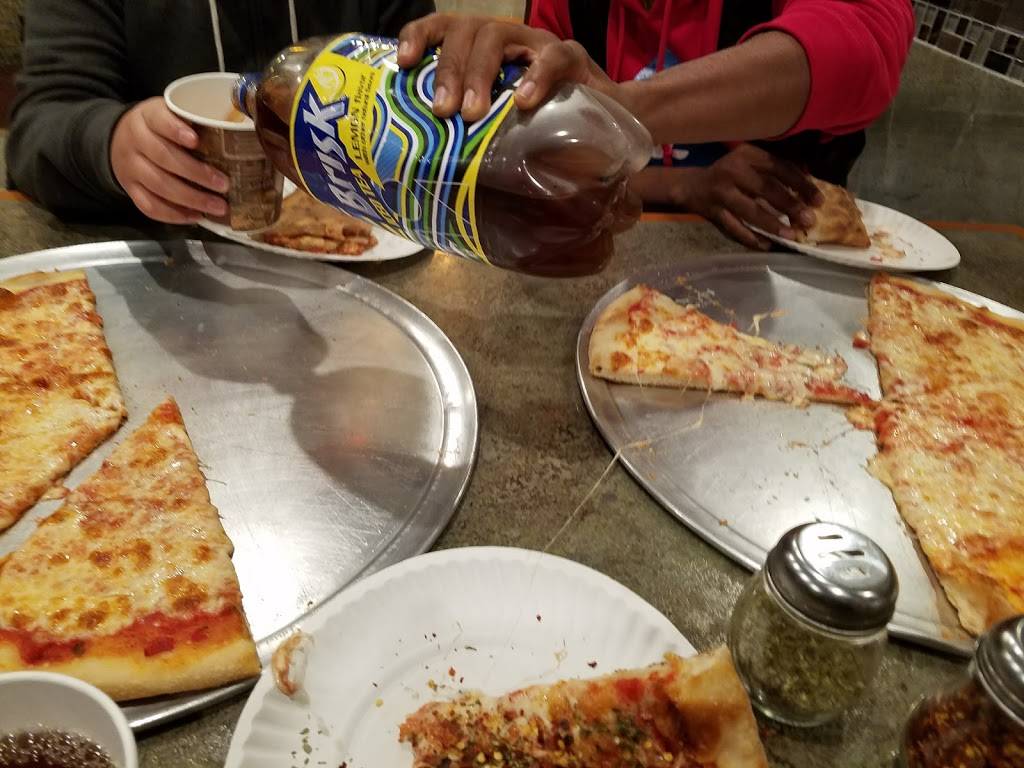 Subway Restaurants | restaurant | 597 Bay St, Staten Island, NY 10304, USA | 7187276196 OR +1 718-727-6196