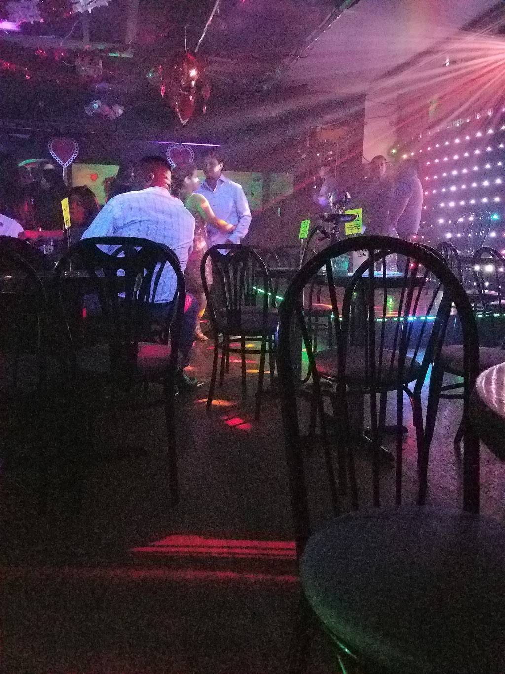 El Rumbero | restaurant | 8205 Northern Blvd, Flushing, NY 11372, USA | 7188033125 OR +1 718-803-3125