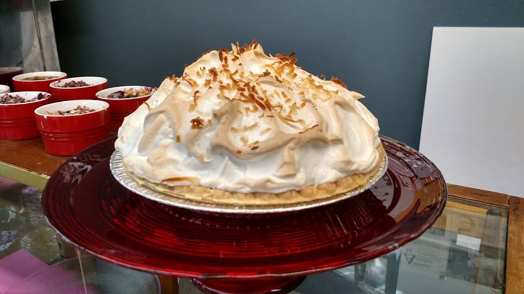 The Mercantile Cafe / Sweet Simplicity Bakery | restaurant | 102 W Fort St, Manchester, TN 37355, USA | 9317232491 OR +1 931-723-2491