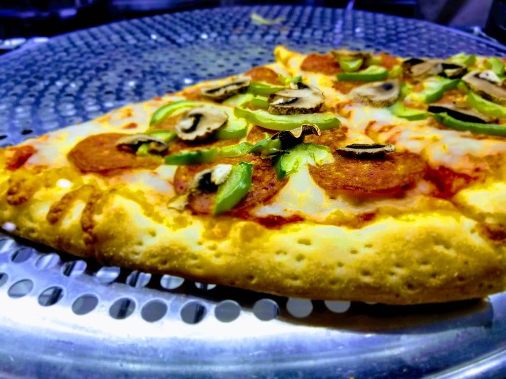 Pizza Pizza | restaurant | Otonabee-South Monaghan, ON K9J 6X9, Canada | 7057490102 OR +1 705-749-0102