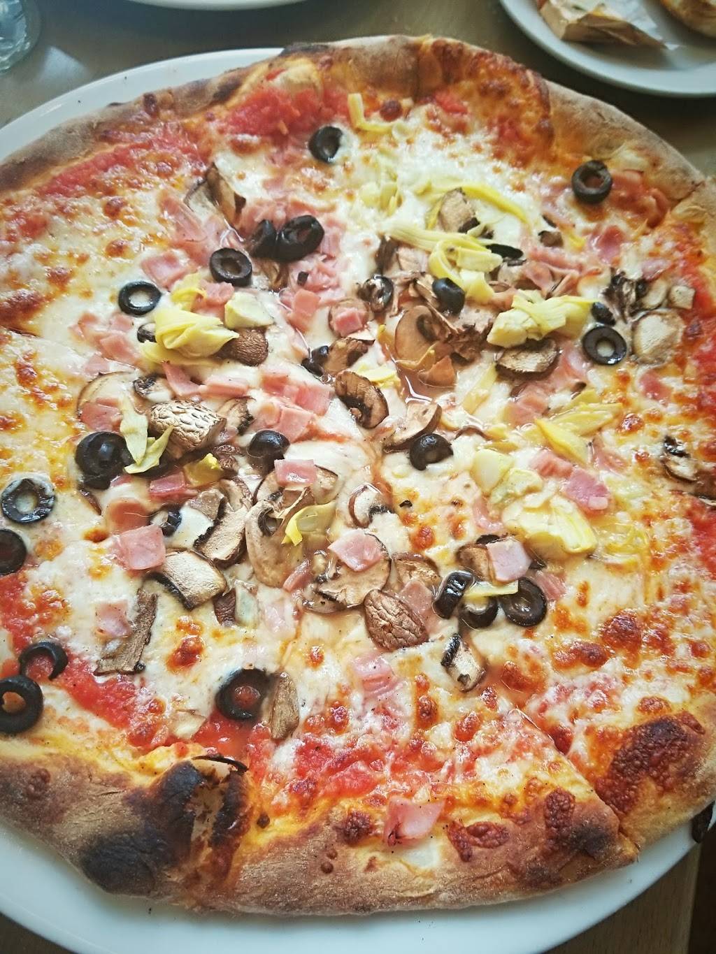 La Piazza | restaurant | 189 The Grove Dr G90, Los Angeles, CA 90036, USA | 3239335050 OR +1 323-933-5050