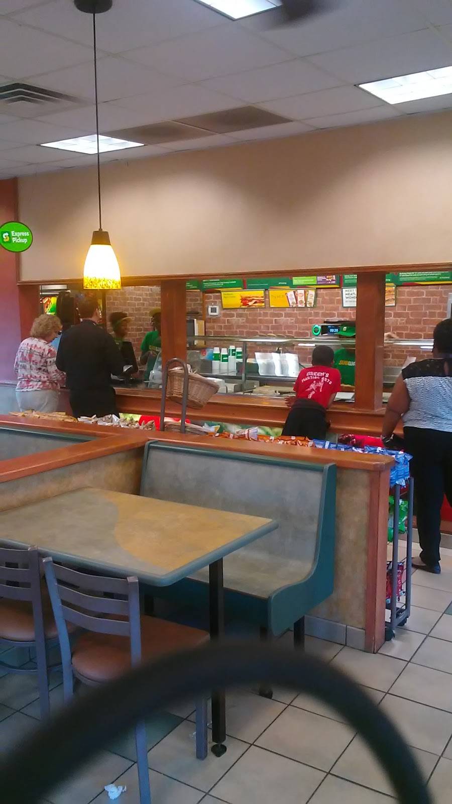 Subway | restaurant | 1807 E Pembroke Ave, Hampton, VA 23663, USA | 7577229513 OR +1 757-722-9513