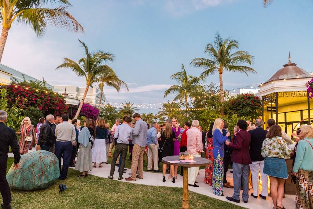 The Royal Poinciana Plaza | shopping mall | 340 Royal Poinciana Way, Palm Beach, FL 33480, USA | 5614405441 OR +1 561-440-5441