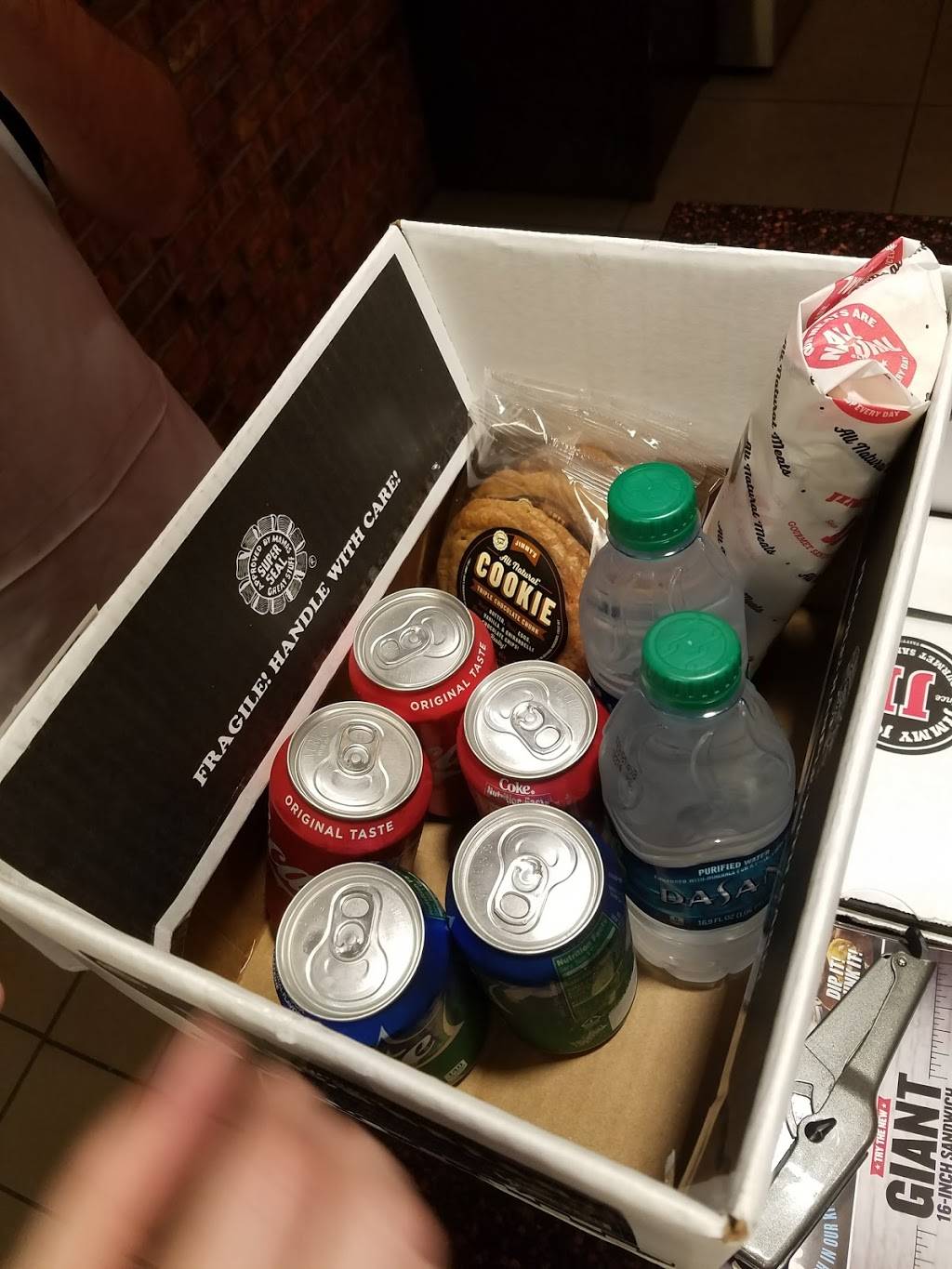 Jimmy Johns | meal delivery | 1112 N Milwaukee Ave, Libertyville, IL 60048, USA | 8479188772 OR +1 847-918-8772