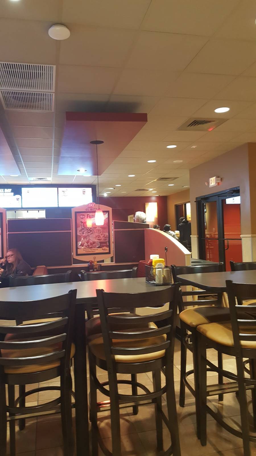 Dairy Queen Grill & Chill | restaurant | 755 Wayne Rd, Savannah, TN 38372, USA | 7319251738 OR +1 731-925-1738